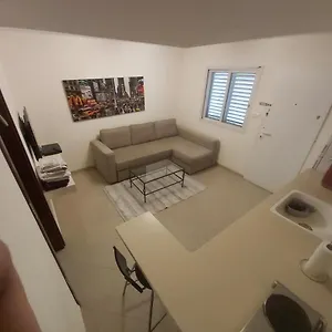 Elad's Place דירה